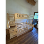 Etagenbett mit Treppe Tirol